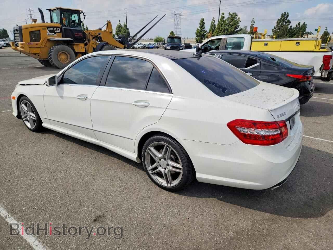 2013 MERCEDES-BENZ E-CLASS - VIN: WDDHF5KB6DA695829 - Фото 2