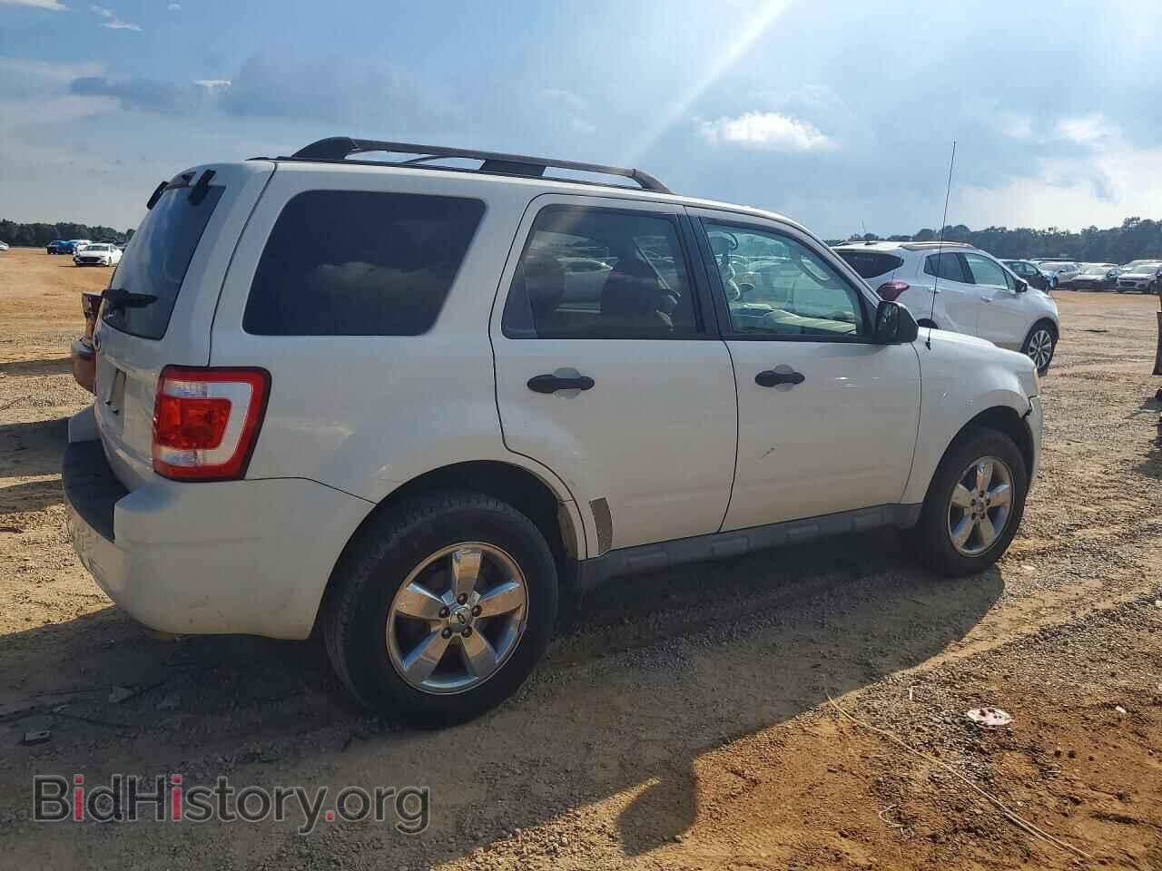 2011 FORD ESCAPE - VIN: 1FMCU0D76BKA04016 - Photo 3