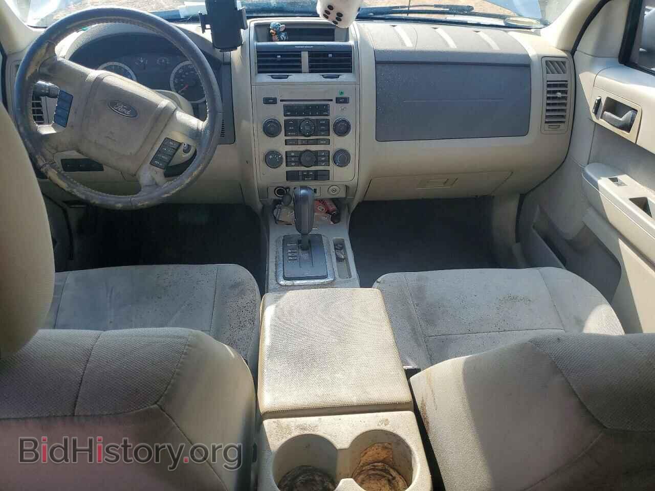 2011 FORD ESCAPE - VIN: 1FMCU0D76BKA04016 - Photo 8