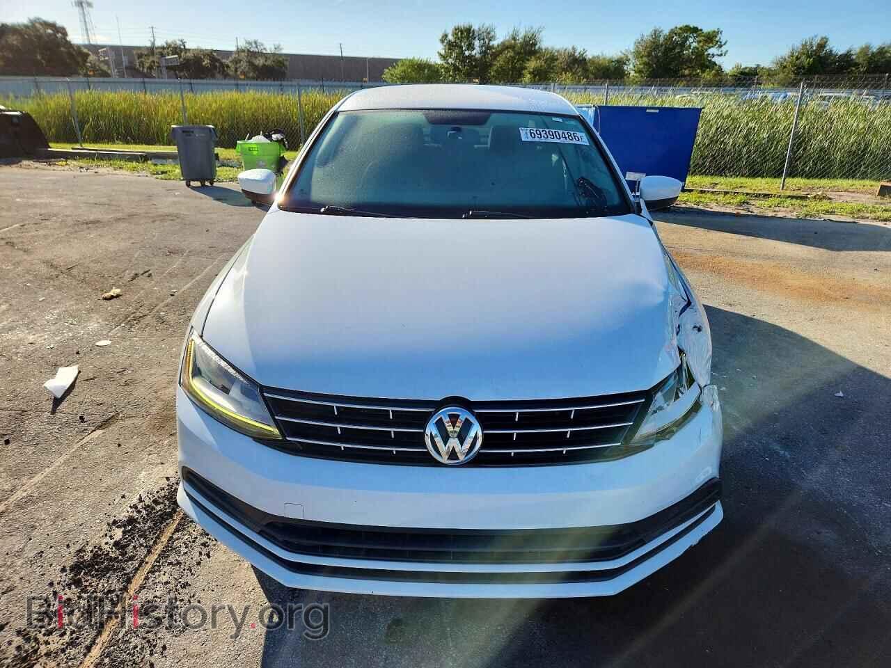 2018 VOLKSWAGEN JETTA - VIN: 3VW2B7AJ2JM261242 - Photo 5