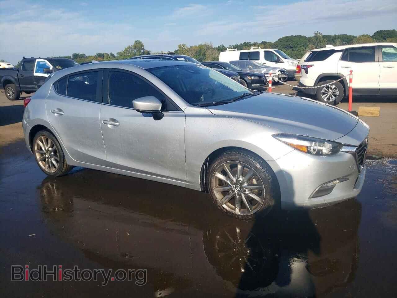 2018 MAZDA 3 - VIN: 3MZBN1L33JM218211 - Photo 4