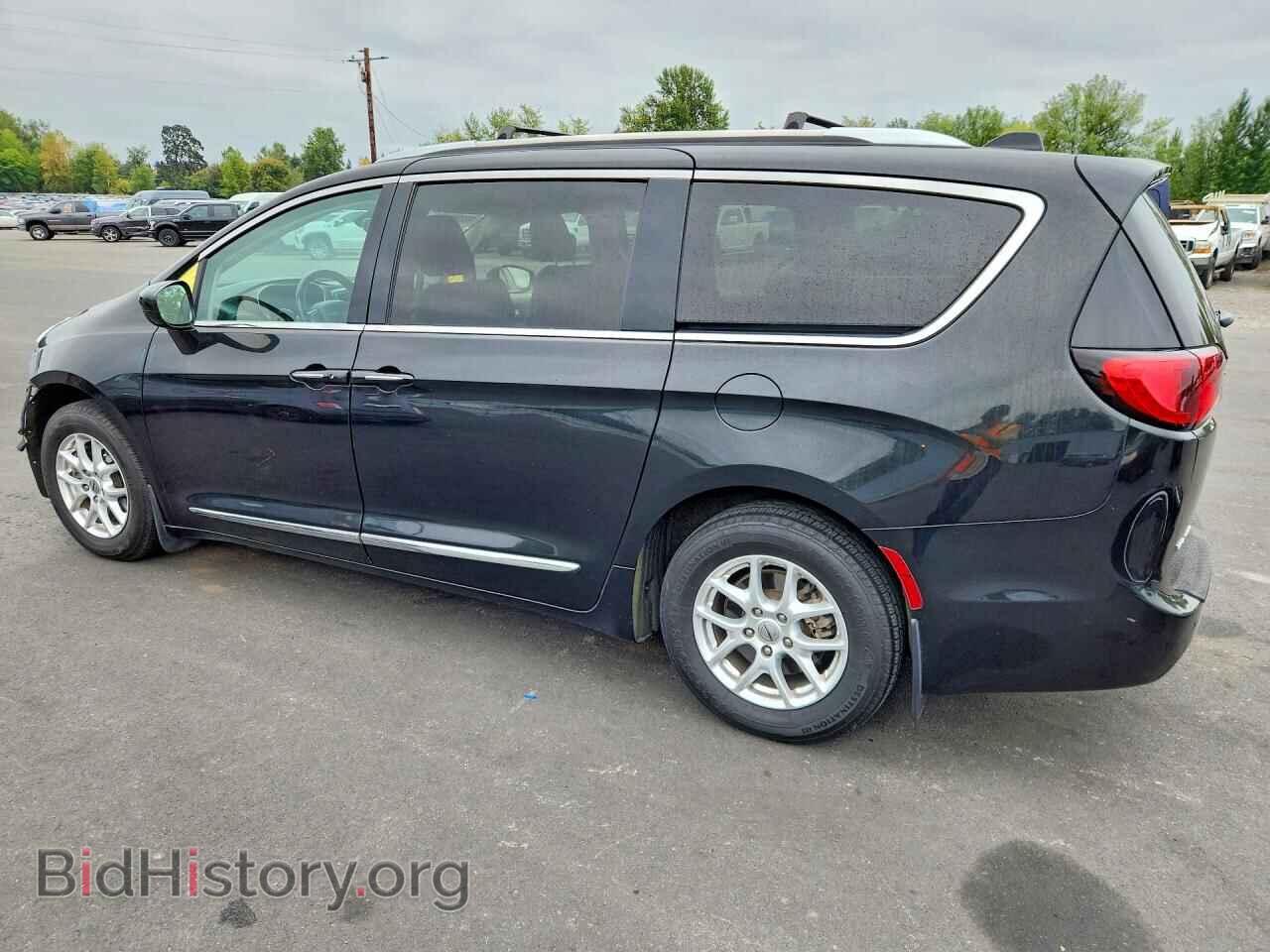 2019 Chrysler PACIFICA (VIN 2C4RC1BG4KR730792) — фото 2 из 13