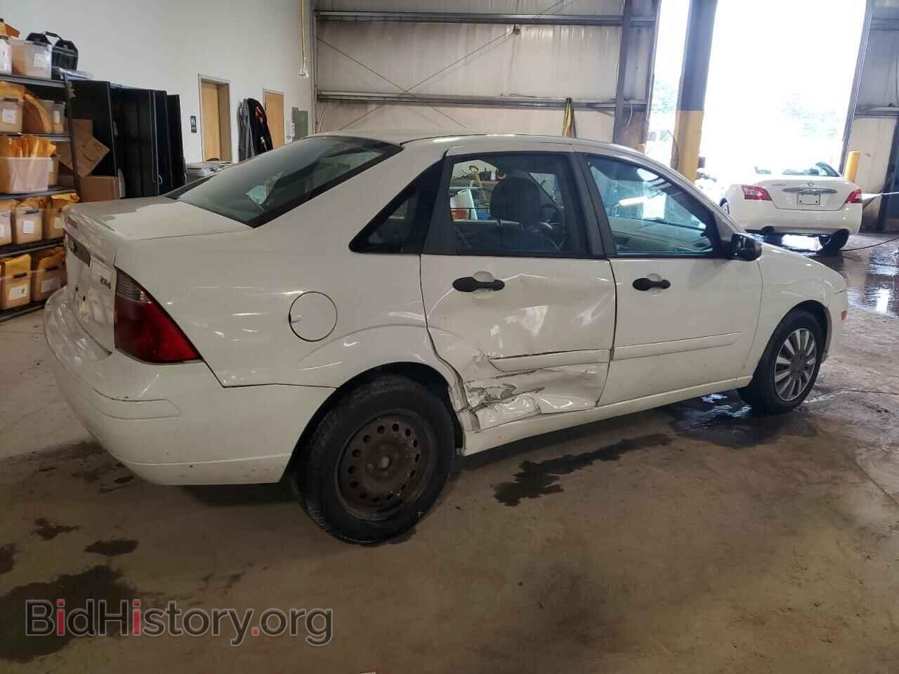 2005 FORD FOCUS - VIN: 1FAFP34N35W212933 - Фото 3