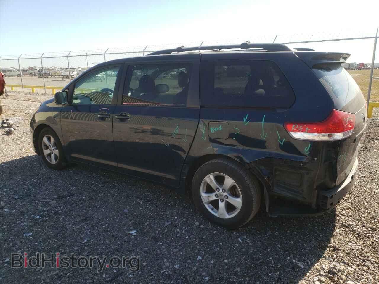 2011 TOYOTA SIENNA - VIN: 5TDKK3DC9BS066975 - Фото 2