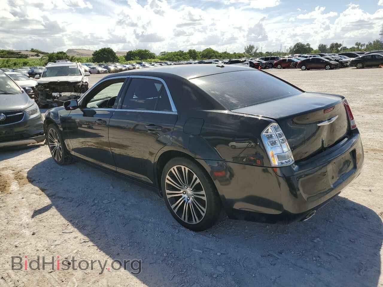 2013 CHRYSLER 300 - VIN: 2C3CCABGXDH703387 - Фото 2