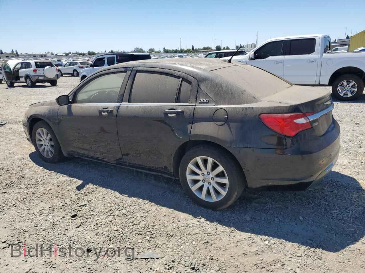 2013 CHRYSLER 200 - VIN: 1C3CCBBG3DN573451 - Фото 2