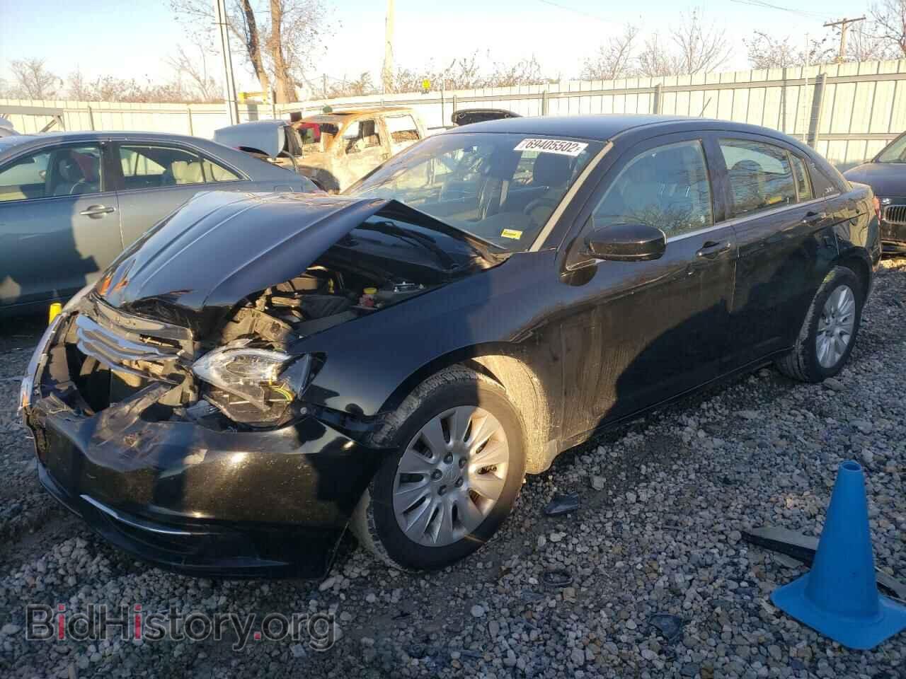 Photo 1C3BC4FB4BN562803 - CHRYSLER 200 2011
