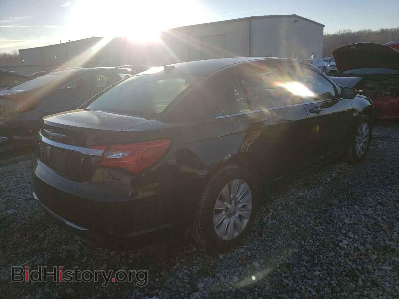 2011 CHRYSLER 200 - VIN: 1C3BC4FB4BN562803 - Фото 3