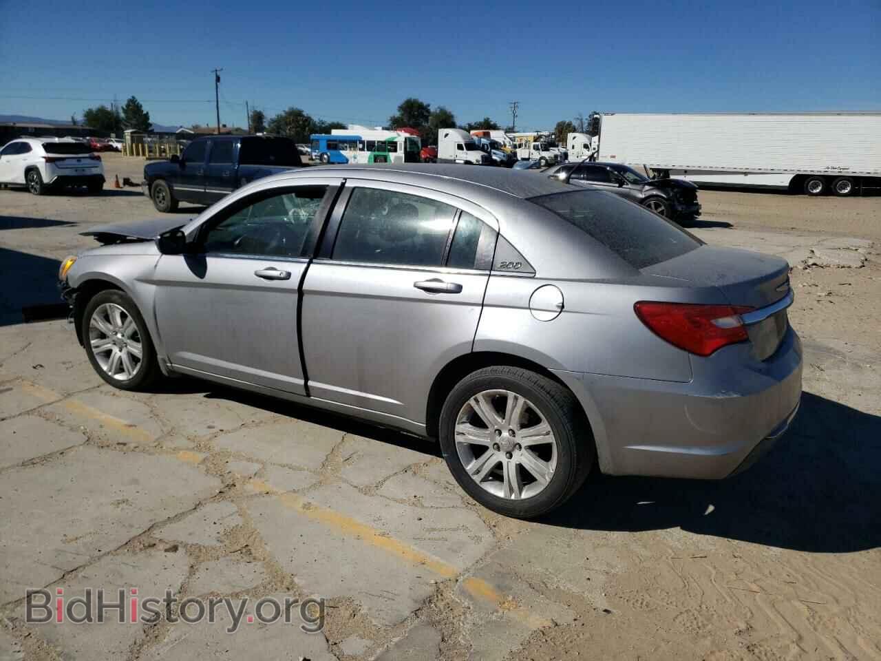 2013 CHRYSLER 200 - VIN: 1C3CCBAB4DN761515 - Фото 2