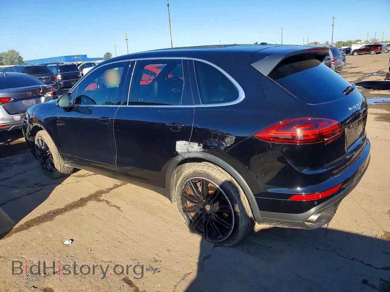 2016 PORSCHE CAYENNE - VIN: WP1AA2A29GLA06612 - Photo 2