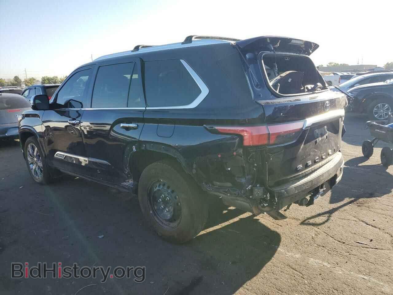 2024 TOYOTA SEQUOIA - VIN: 7SVAAABA2RX021973 - Фото 2