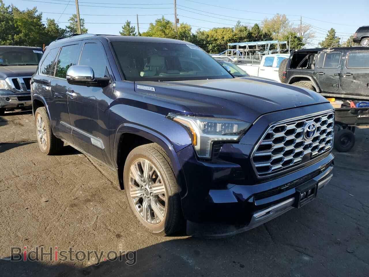2024 TOYOTA SEQUOIA - VIN: 7SVAAABA2RX021973 - Фото 4