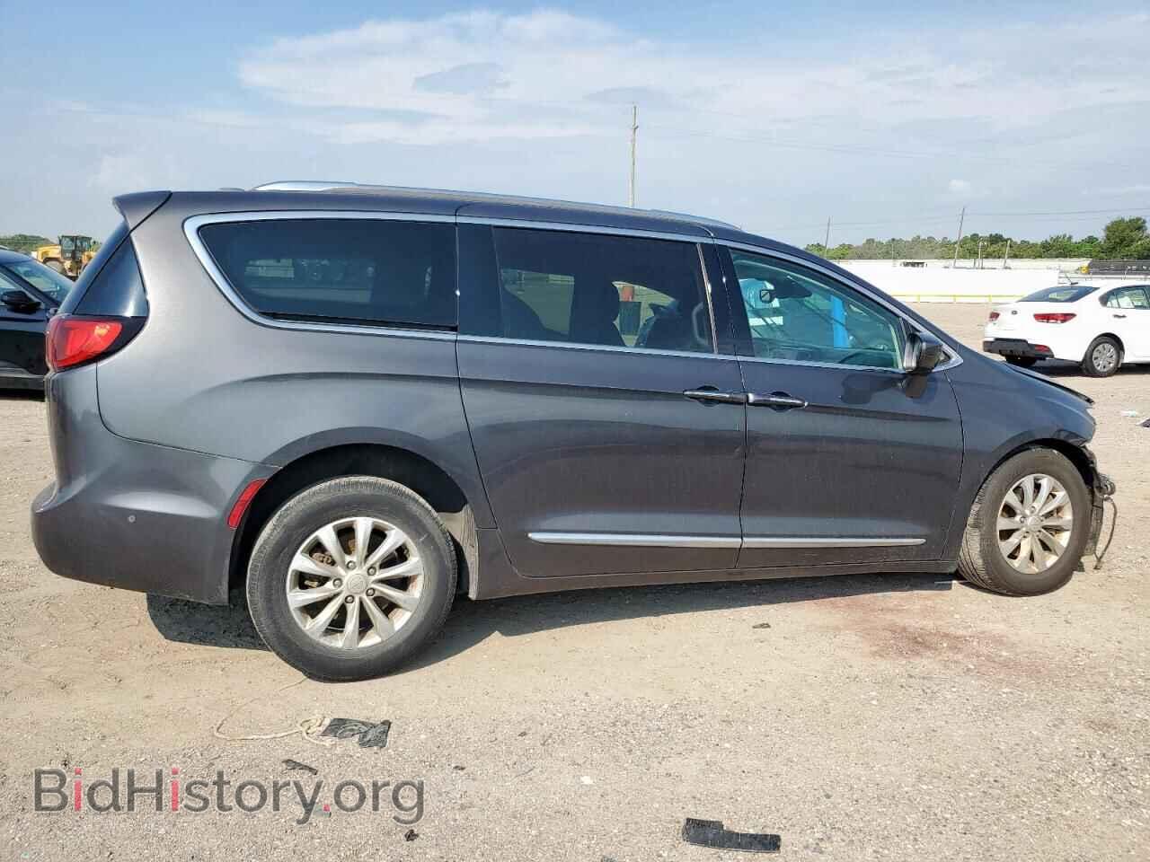 2019 CHRYSLER PACIFICA - VIN: 2C4RC1BG1KR588191 - Фото 3