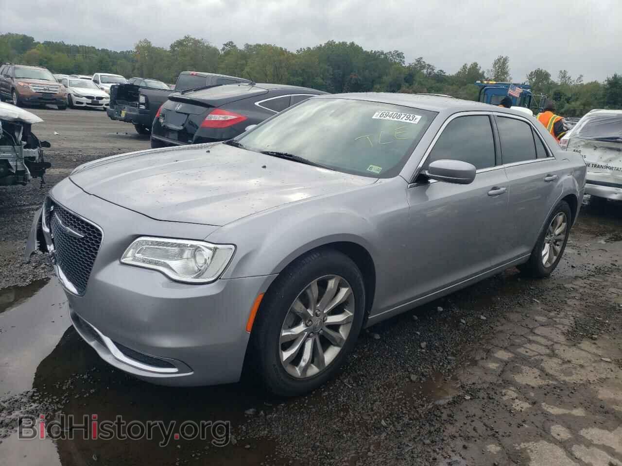 Фотография 2C3CCARG6HH586127 - CHRYSLER 300 2017