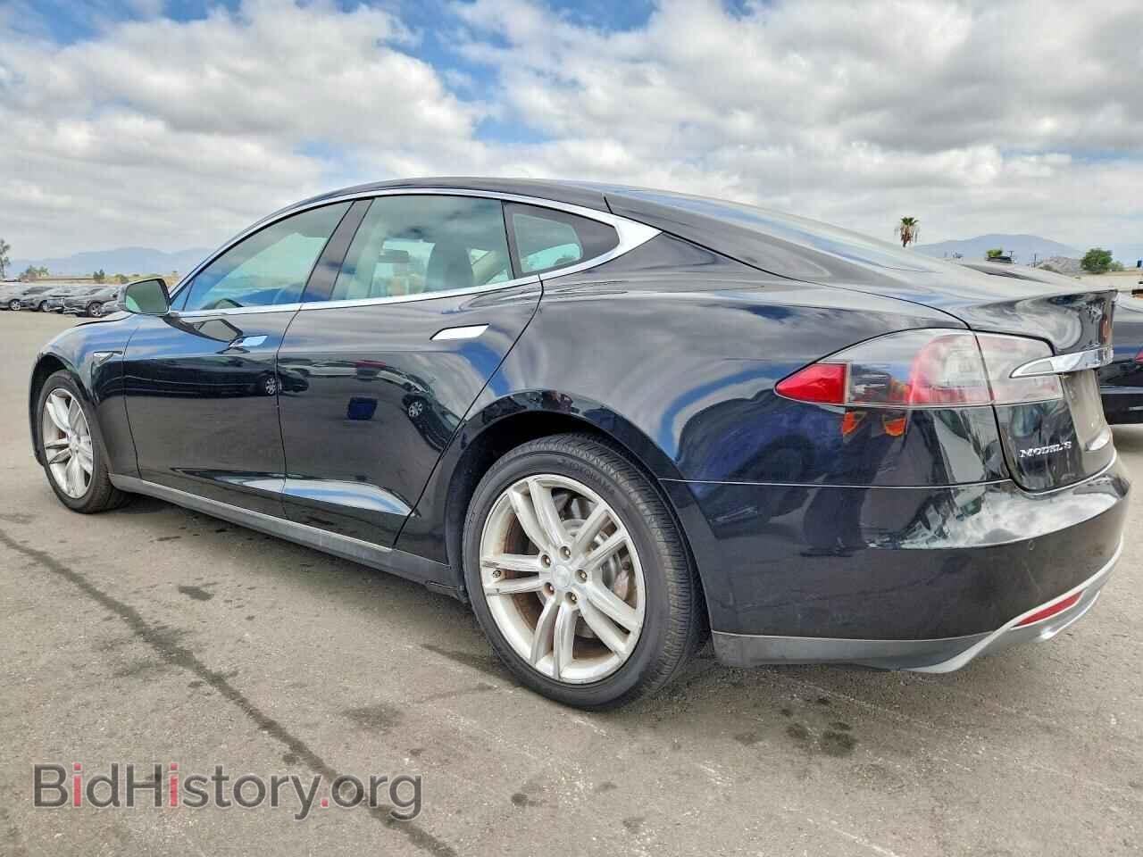 2013 TESLA MODEL S - VIN: 5YJSA1CN2DFP28025 - Фото 2