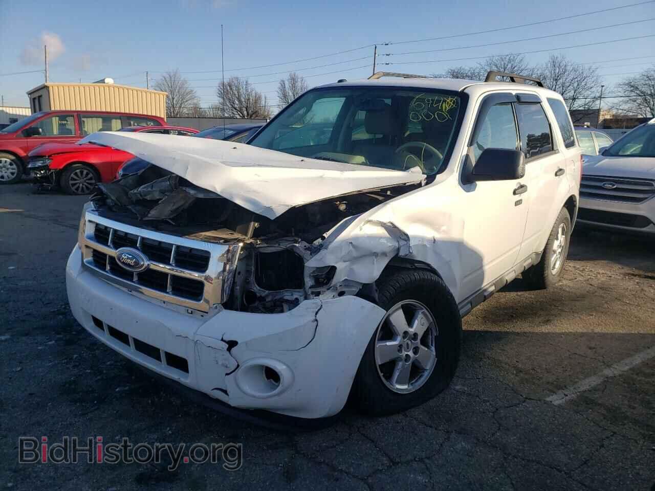 2011 FORD ESCAPE - VIN: 1FMCU0DG8BKA57560 - Фото 2