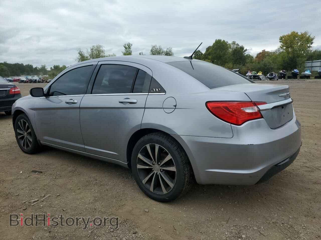 2013 CHRYSLER 200 - VIN: 1C3CCBBB9DN579890 - Фото 2