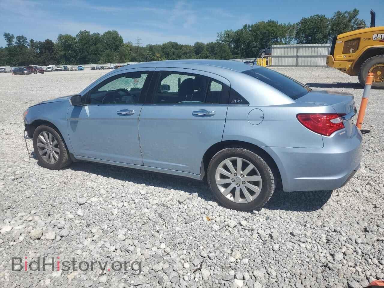 2013 CHRYSLER 200 - VIN: 1C3CCBCG0DN516106 - Фото 2