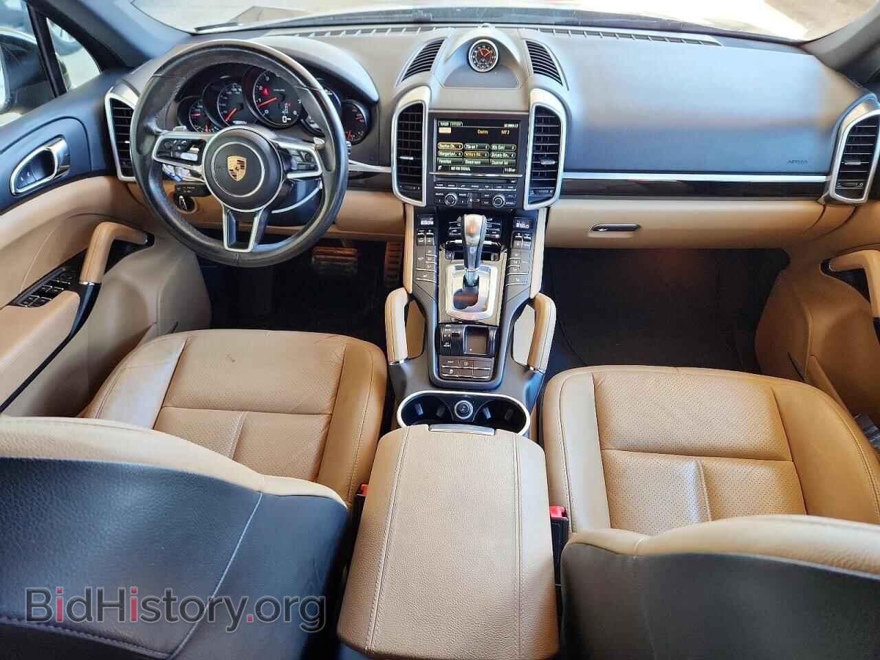 2016 PORSCHE CAYENNE - VIN: WP1AA2A22GKA11821 - Photo 8