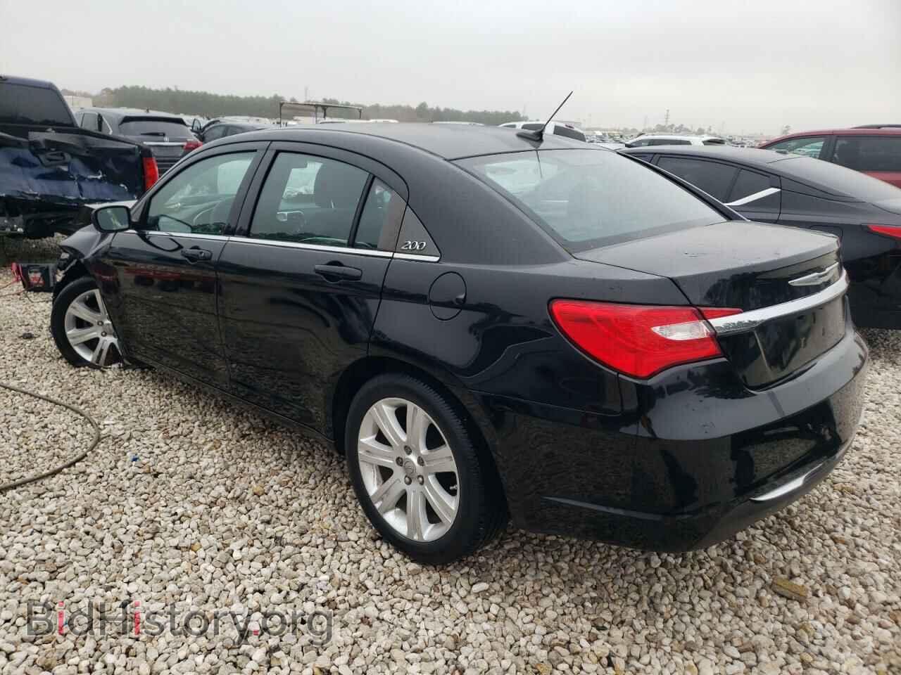 2013 CHRYSLER 200 - VIN: 1C3CCBAB4DN670096 - Фото 2