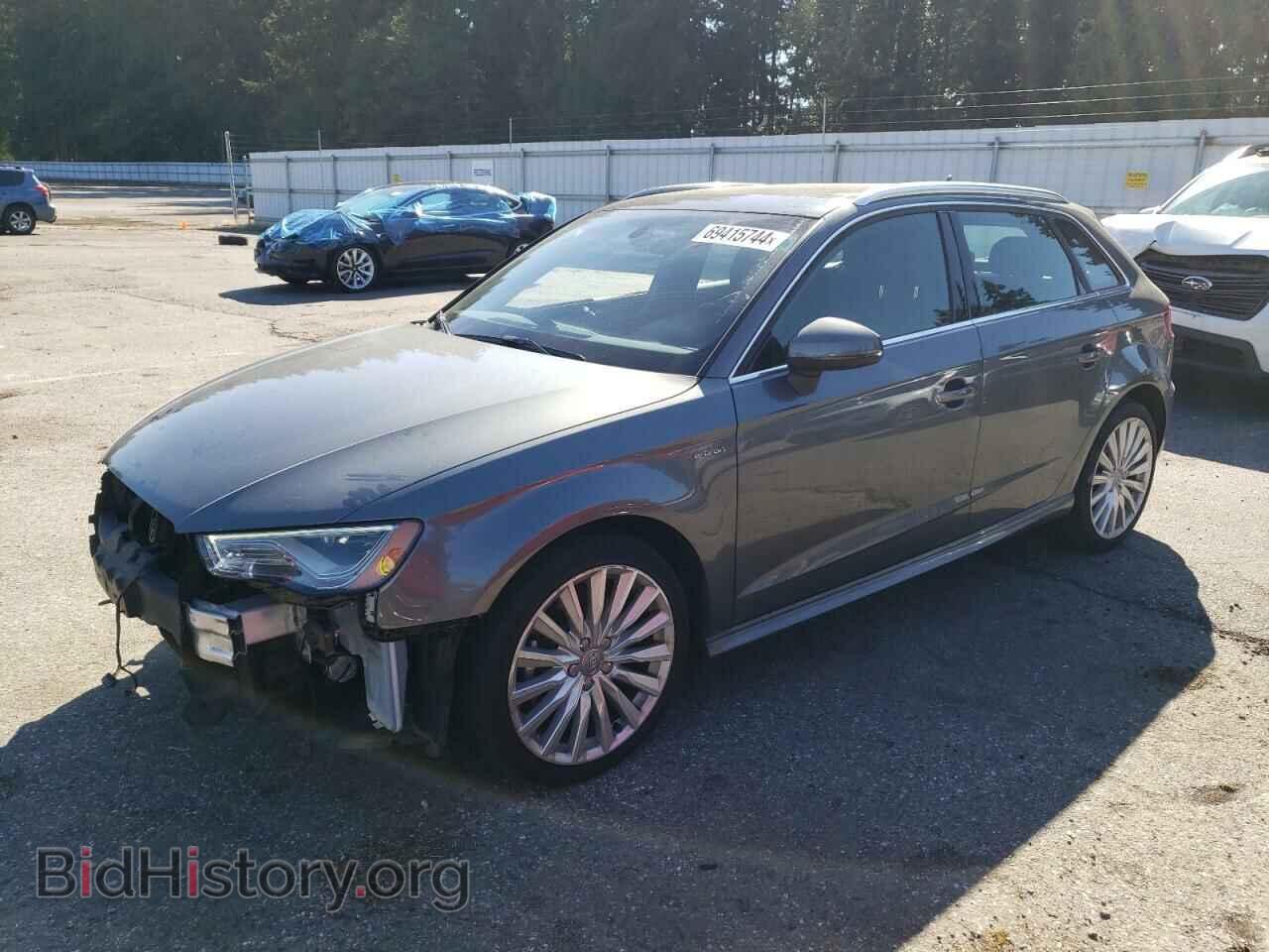 Фотография WAUTPBFF5GA110902 - AUDI A3 2016