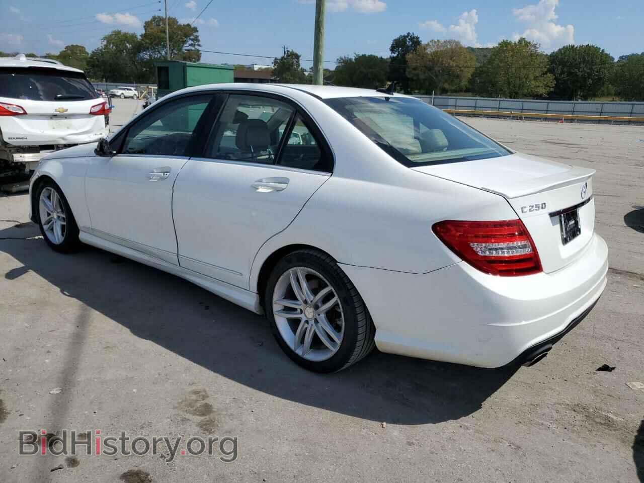 2013 MERCEDES-BENZ C-CLASS - VIN: WDDGF4HB3DR256697 - Фото 2