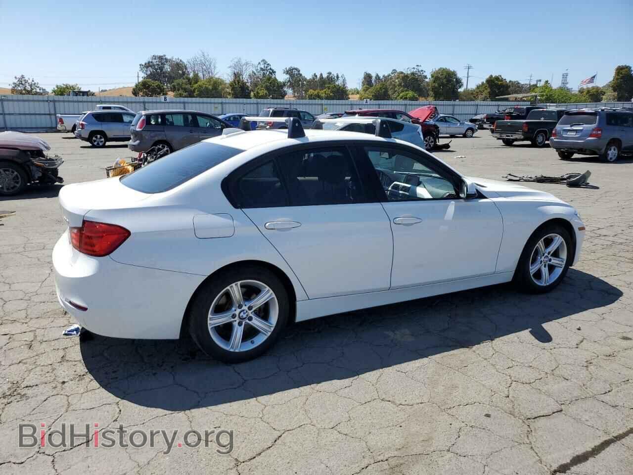 2014 BMW 3 SERIES - VIN: WBA3C3C50EF983874 - Фото 3