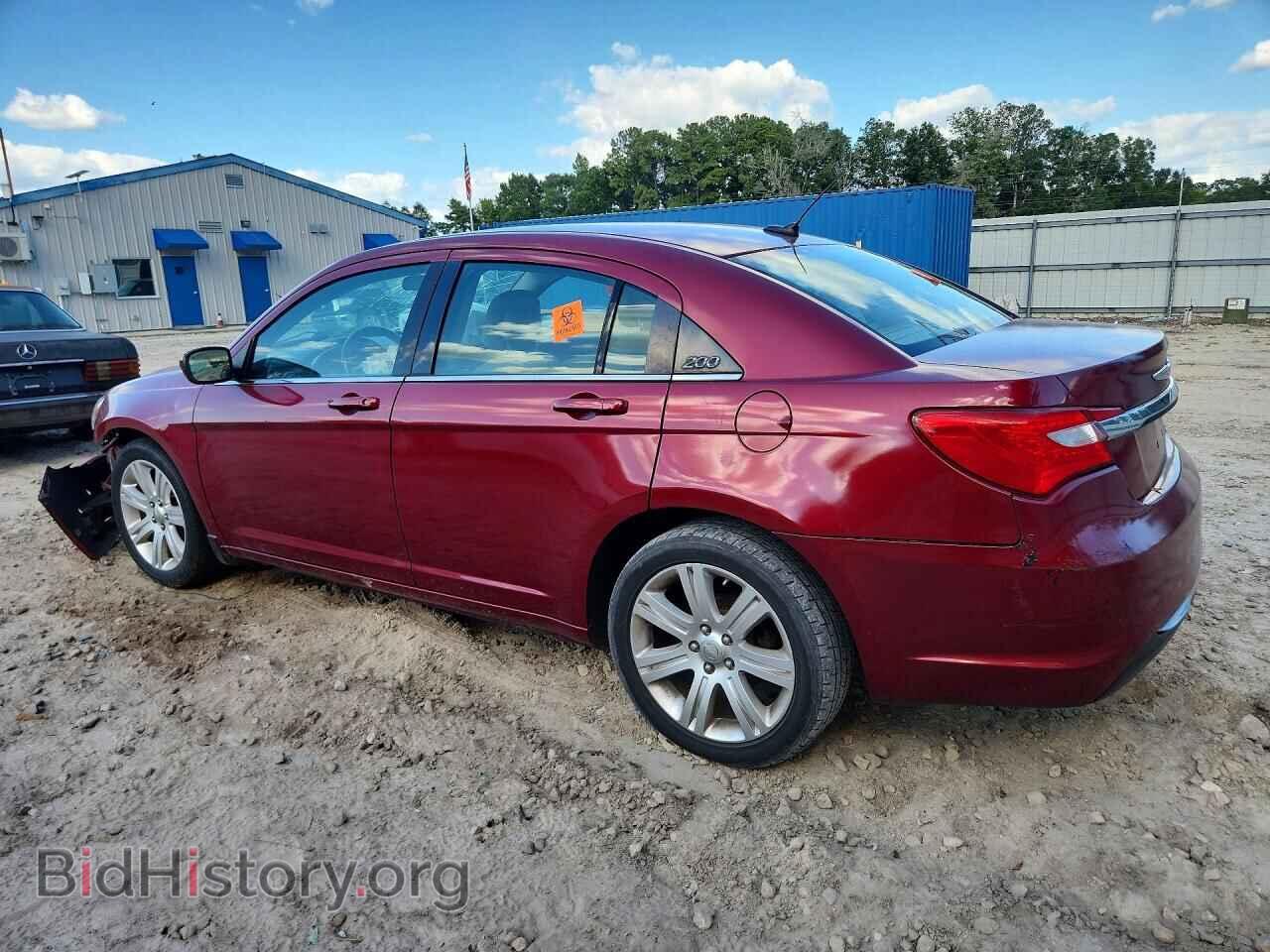 2011 CHRYSLER 200 - VIN: 1C3BC1FB5BN569838 - Photo 2
