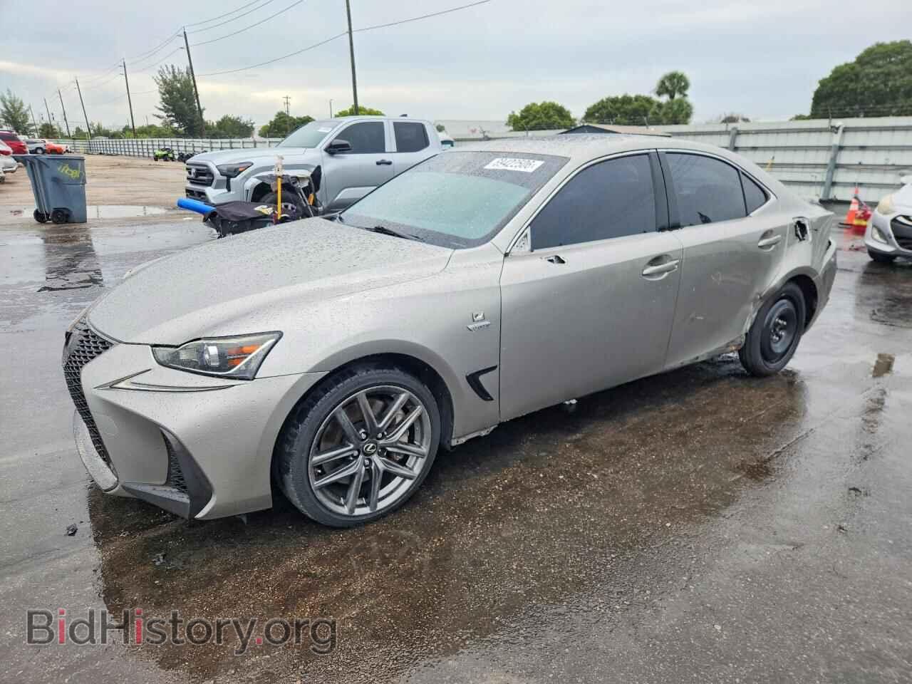 Photo JTHBA1D2XJ5078893 - LEXUS IS 2018