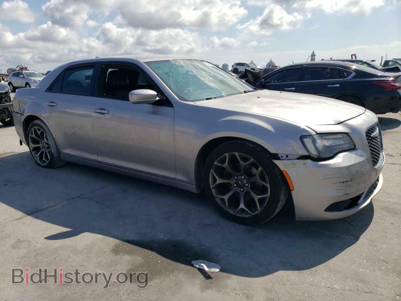 2016 CHRYSLER 300 - VIN: 2C3CCABG2GH260754 - Photo 4