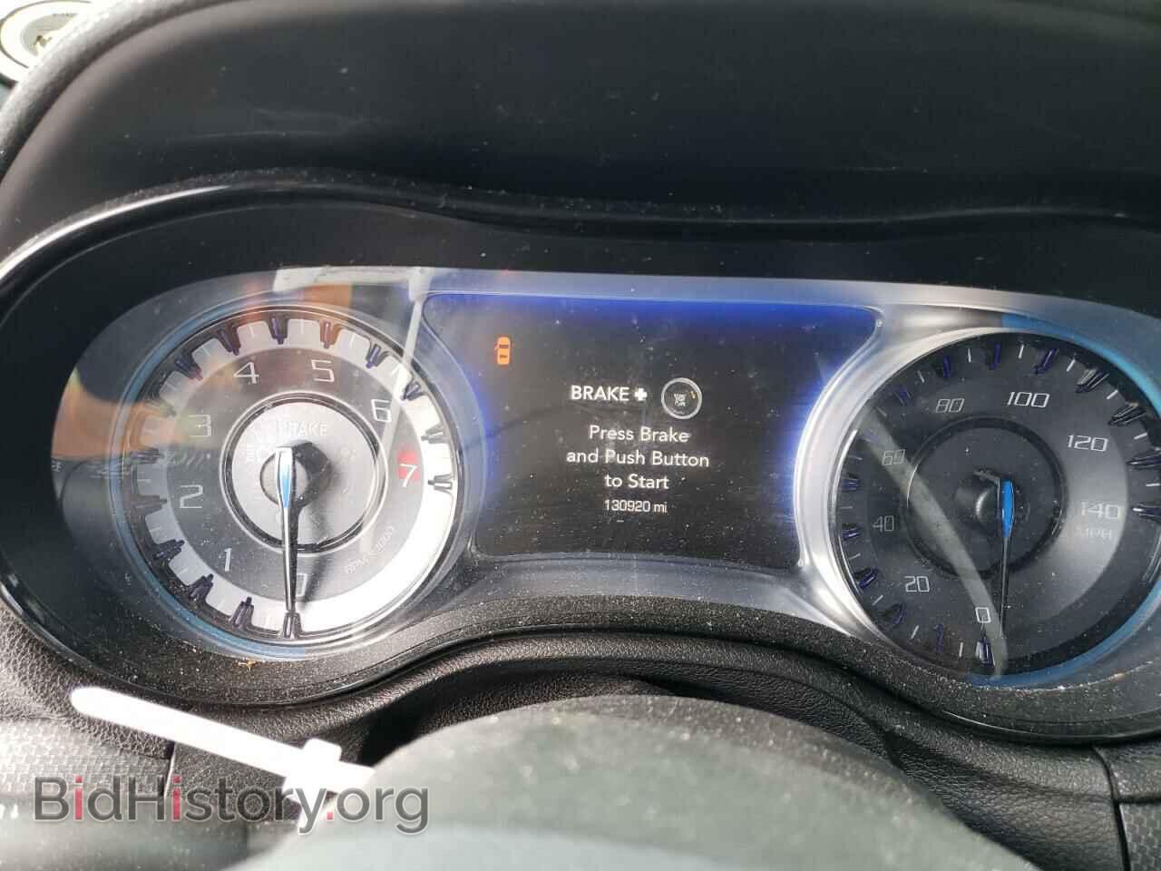 2016 CHRYSLER 300 - VIN: 2C3CCABG2GH260754 - Photo 9