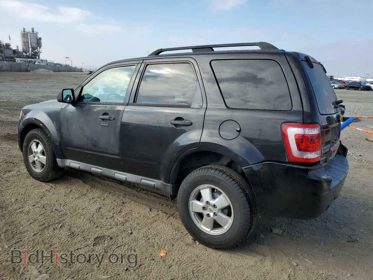 2011 FORD ESCAPE - VIN: 1FMCU0D76BKB79737 - Фото 2