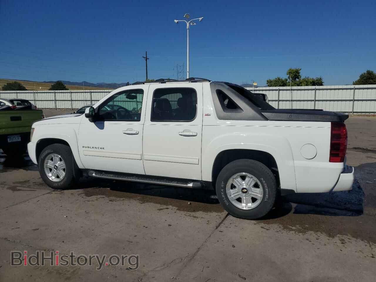 2010 CHEVROLET AVALANCHE - VIN: 3GNVKFE01AG280575 - Фото 2