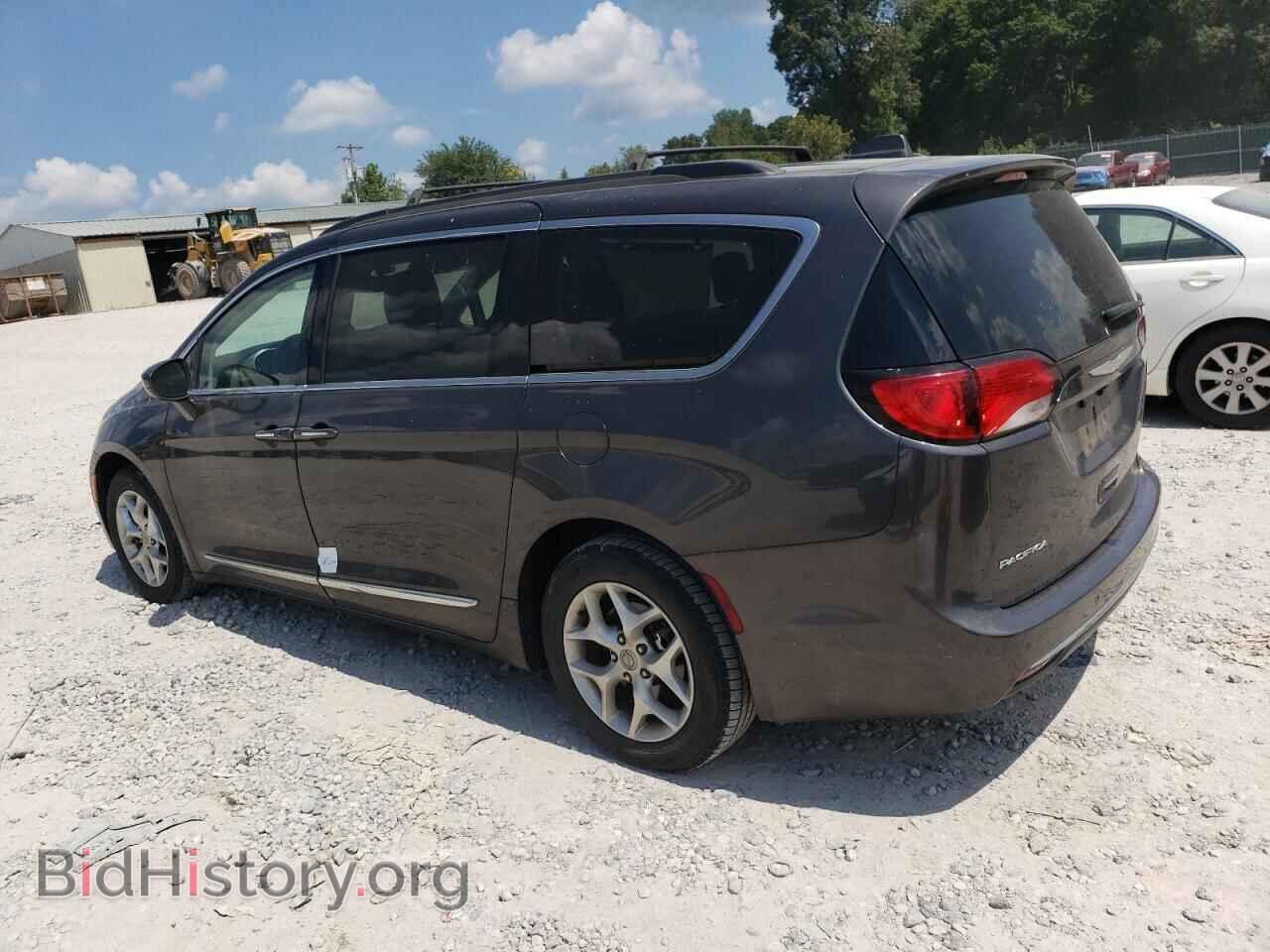 2017 CHRYSLER PACIFICA - VIN: 2C4RC1BG8HR803672 - Photo 2