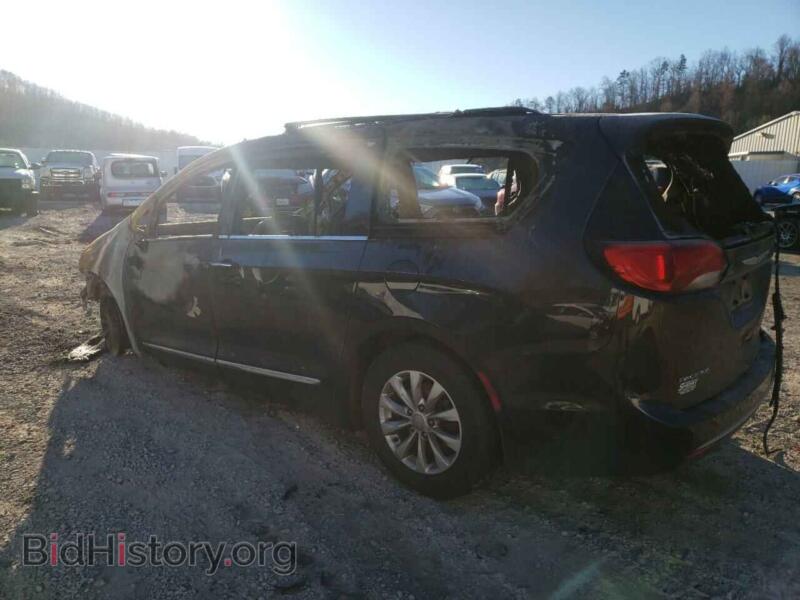 2018 Chrysler PACIFICA (VIN 2C4RC1BG8JR120635) — photo 2 of 12