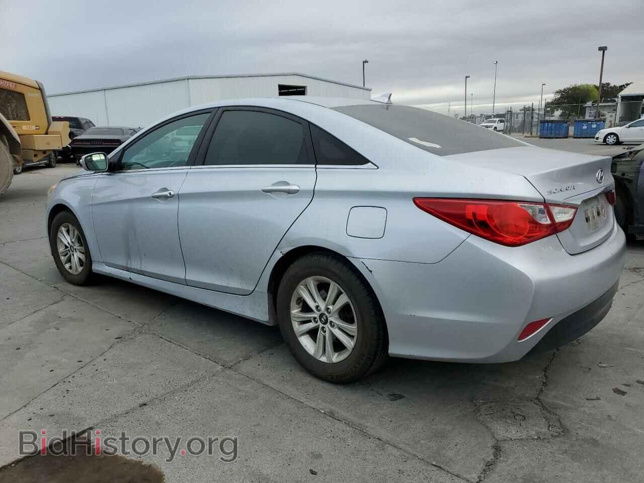 2014 HYUNDAI SONATA - VIN: 5NPEB4AC0EH874357 - Фото 2