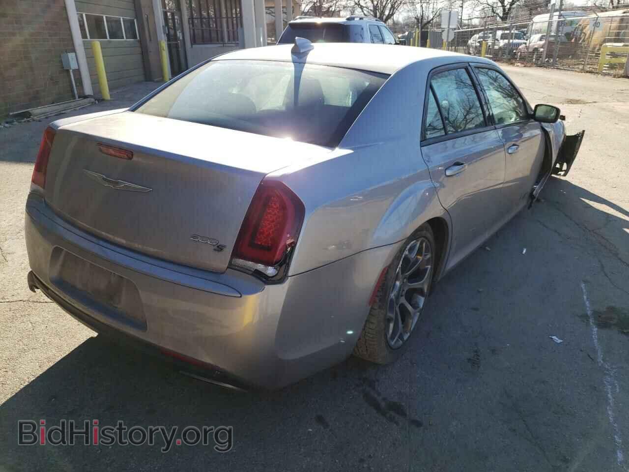 2017 CHRYSLER 300 - VIN: 2C3CCABG5HH596853 - Фото 4