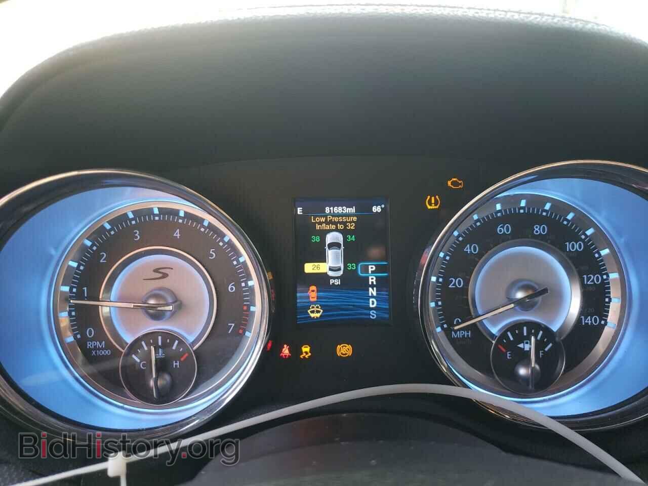 2014 CHRYSLER 300 - VIN: 2C3CCABG4EH340540 - Фото 9