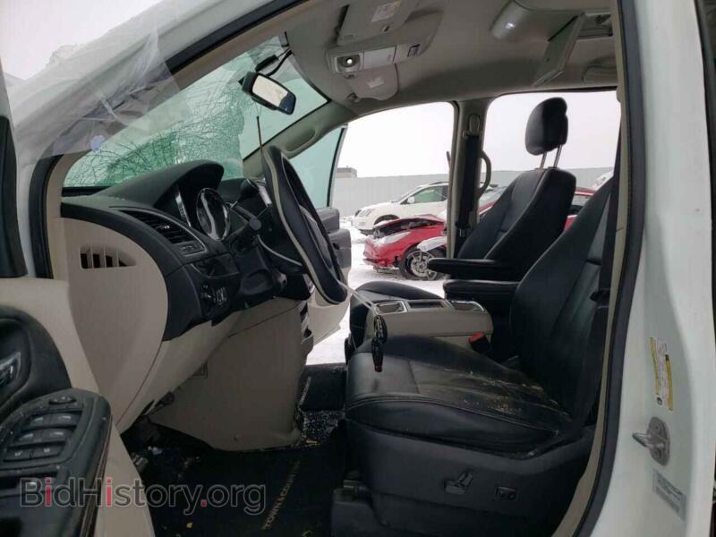 2016 Chrysler MINIVAN (VIN 2C4RC1BG4GR157397) — photo 7 of 12