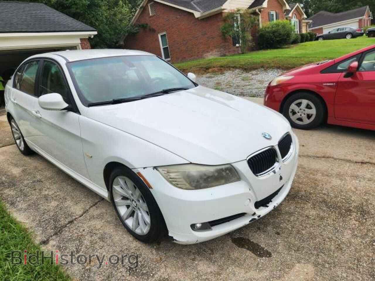 Фотография WBAPH7C59BE850672 - BMW 3 SERIES 2011