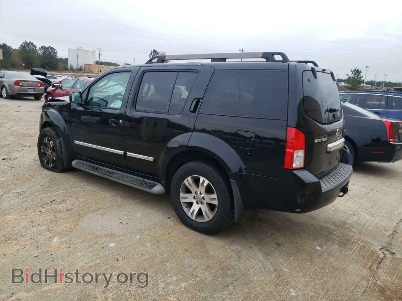 2011 NISSAN PATHFINDER - VIN: 5N1AR1NB4BC621071 - Фото 2