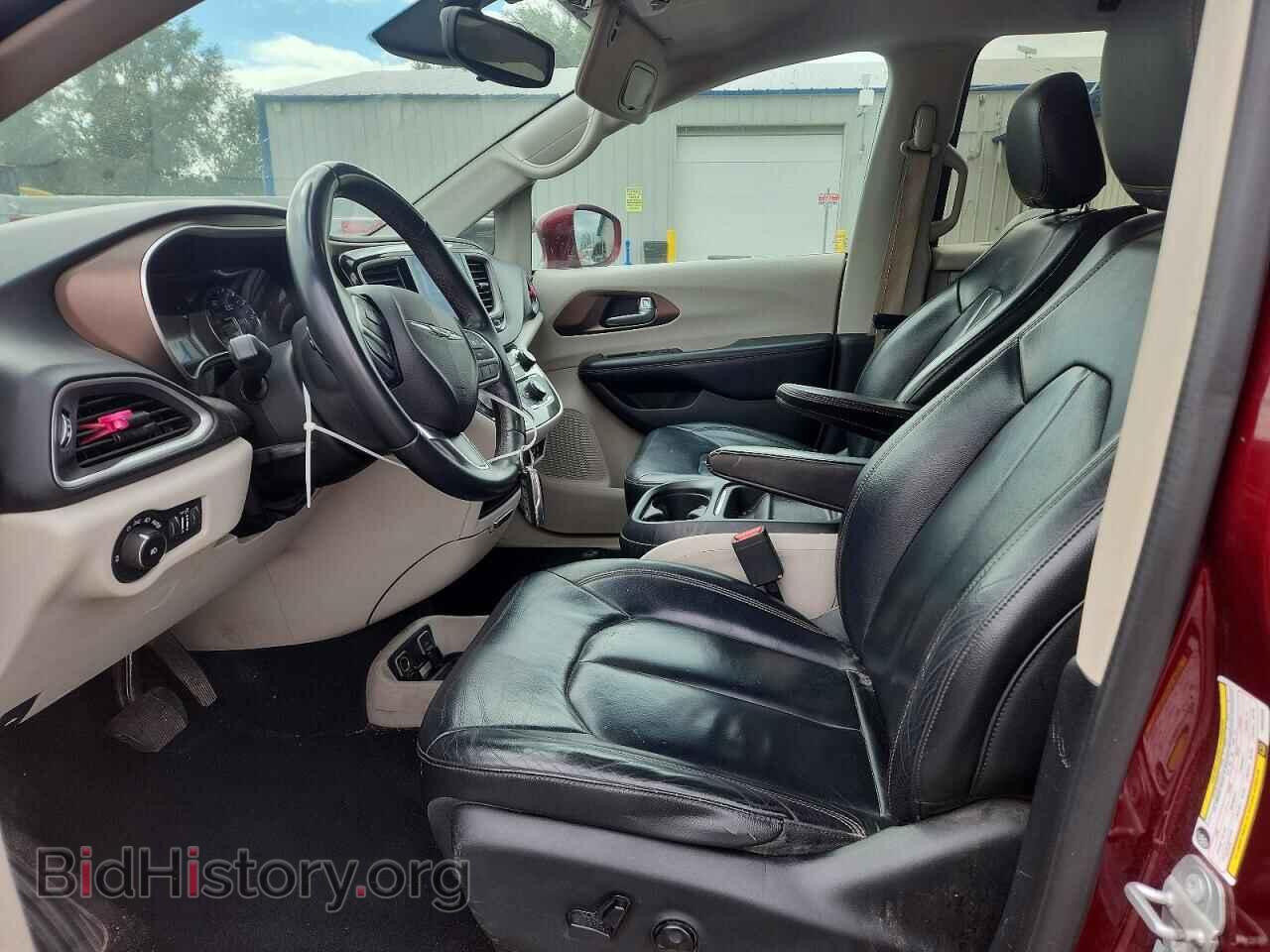 2017 Chrysler PACIFICA (VIN 2C4RC1BG1HR592265) — фото 7 из 15