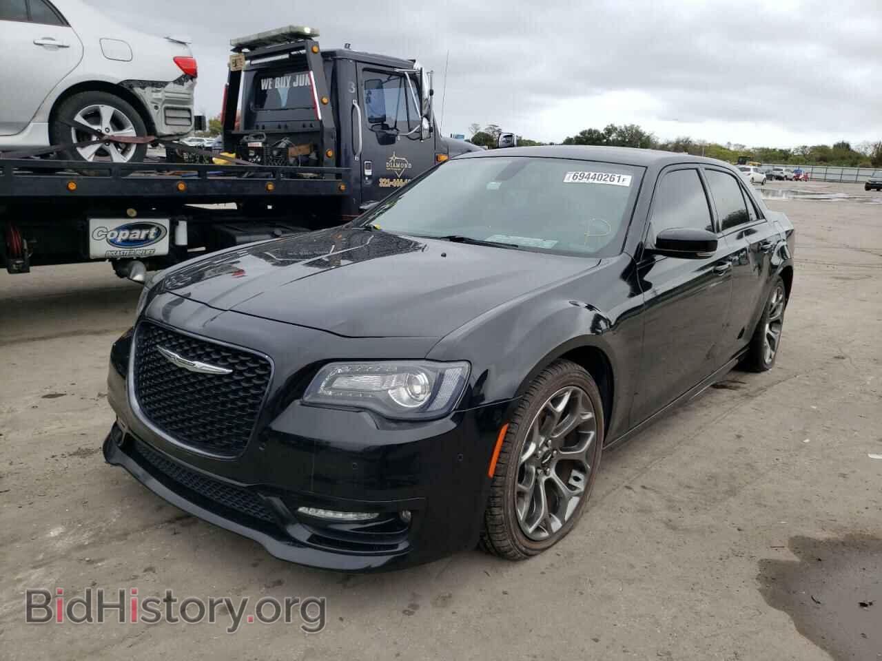 2017 CHRYSLER 300 - VIN: 2C3CCABG4HH526633 - Фото 2