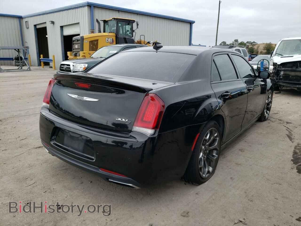 2017 CHRYSLER 300 - VIN: 2C3CCABG4HH526633 - Фото 4