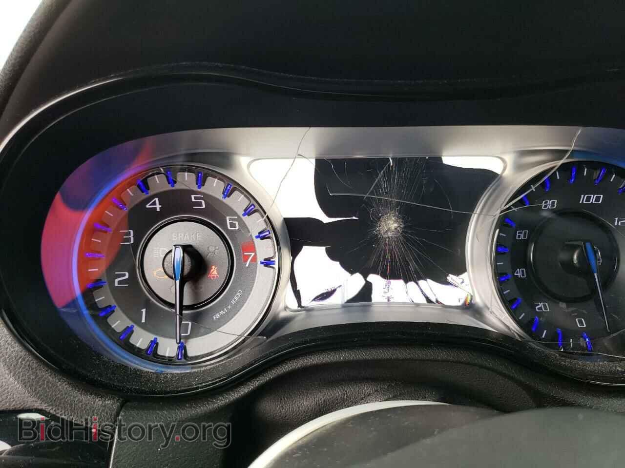 2017 CHRYSLER 300 - VIN: 2C3CCABG4HH526633 - Фото 8