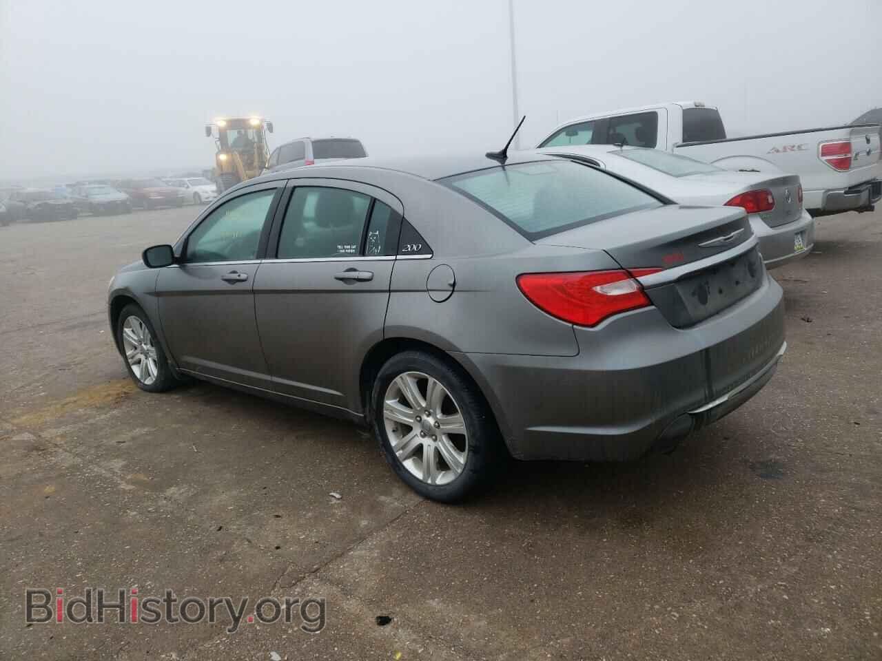 2012 CHRYSLER 200 - VIN: 1C3CCBBG7CN129519 - Фото 2