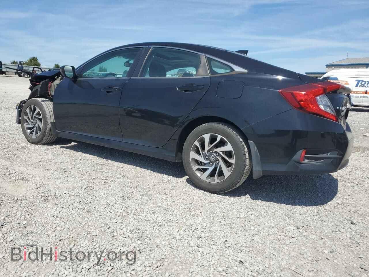 2018 HONDA CIVIC - VIN: 19XFC2F75JE001879 - Фото 2