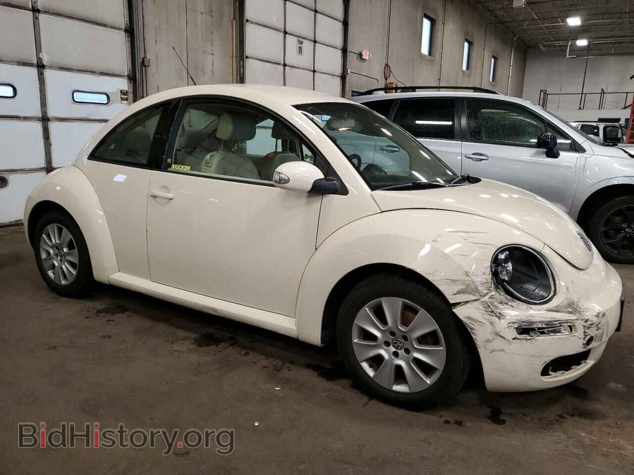 2010 VOLKSWAGEN BEETLE - VIN: 3VWPW3AG7AM011969 - Фото 4