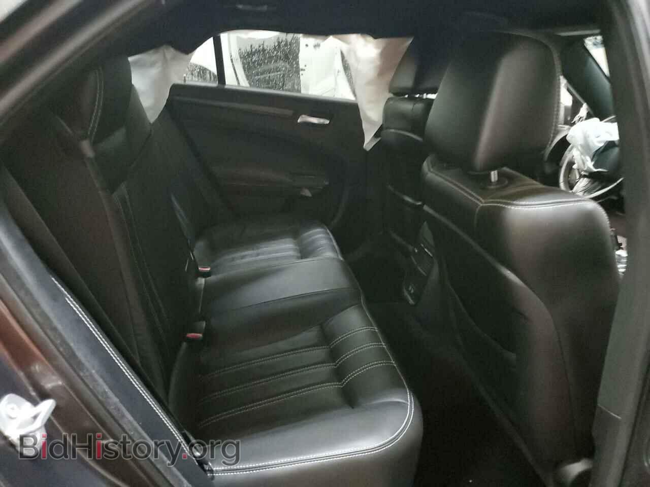 2016 CHRYSLER 300 - VIN: 2C3CCAGG7GH230545 - Photo 10