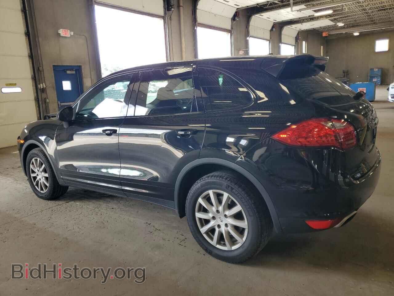 2011 PORSCHE CAYENNE - VIN: WP1AA2A23BLA01429 - Photo 2